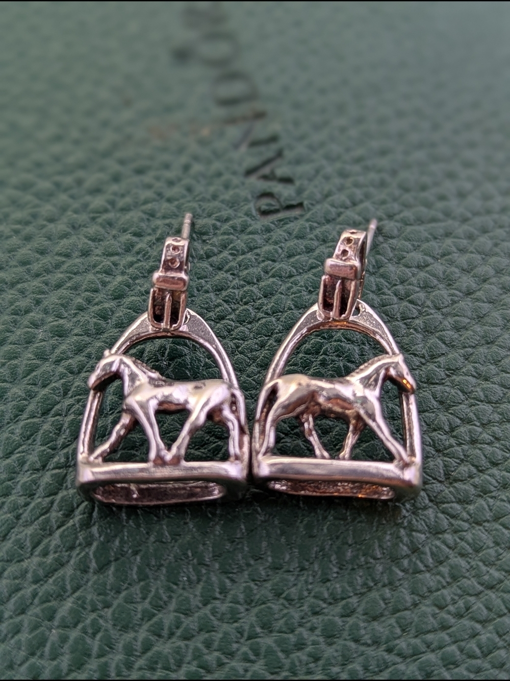 ✨ Equestrian Stirrup & Horse Drop Earrings ✨ - Picture 2 of 7
